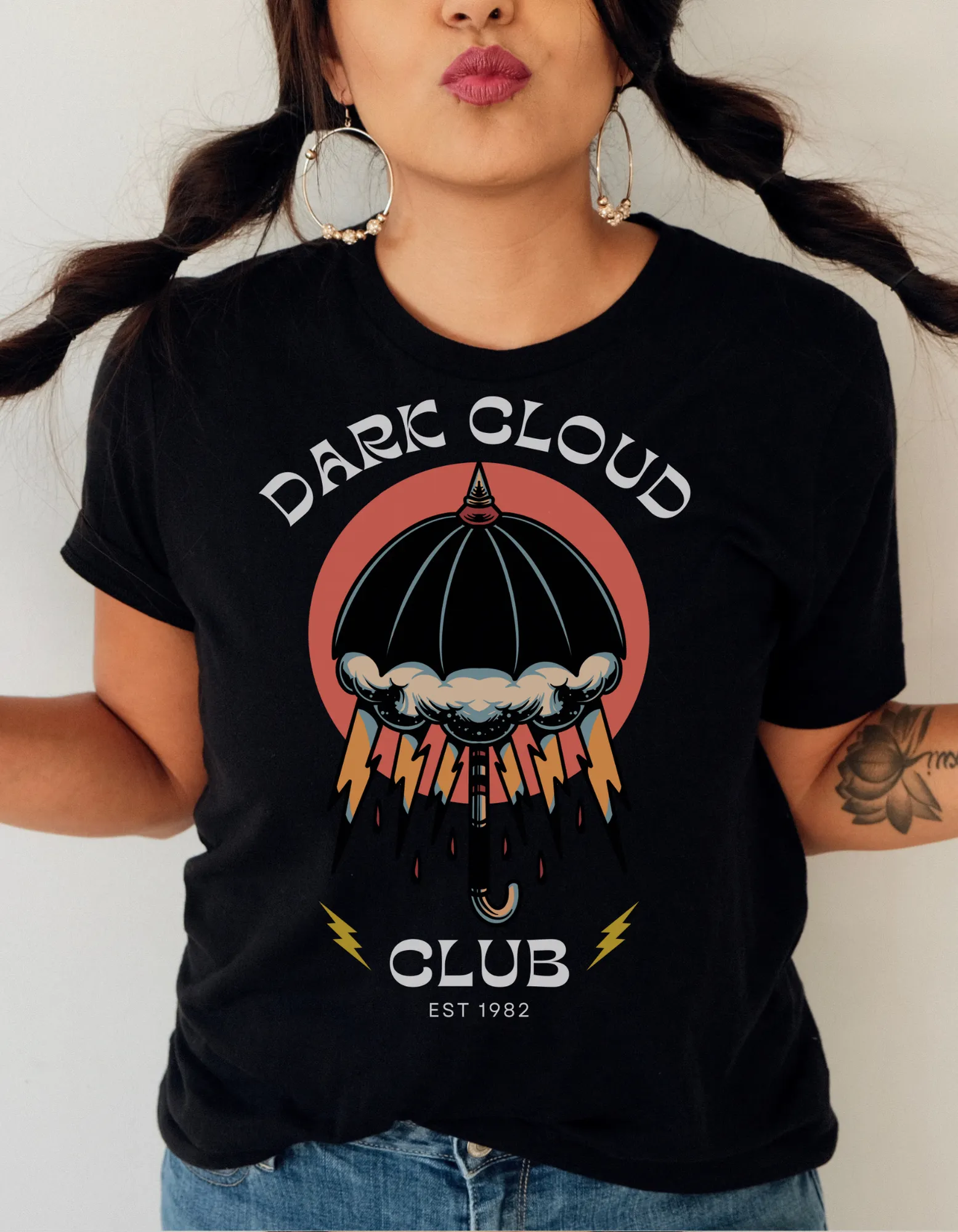 Dark Cloud Club Umbrella Lightning Tattoo T-shirt / Dark Cloud Lightning Eye Unisex Traditional Tattoo Tee Shirt / Punk Rock Clothing Tshirt