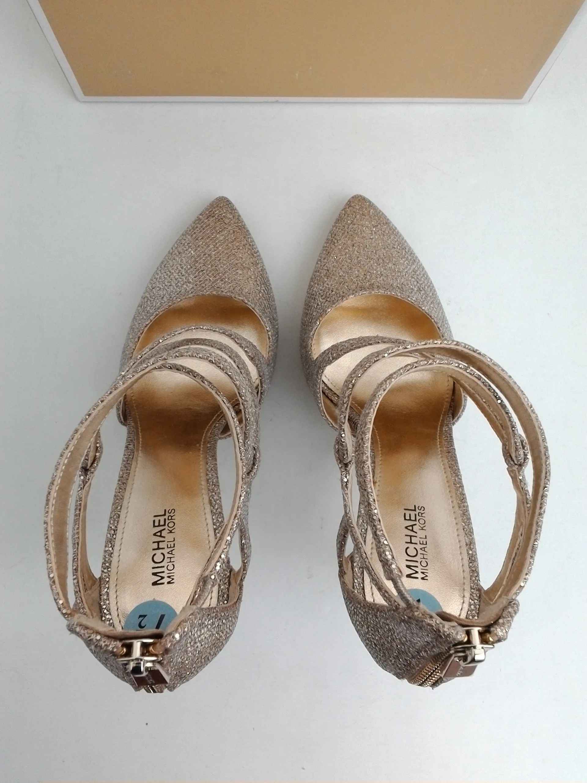 Michael Kors Women's Catia Pump Gold Glitter Silver Sand Size 7.5 M