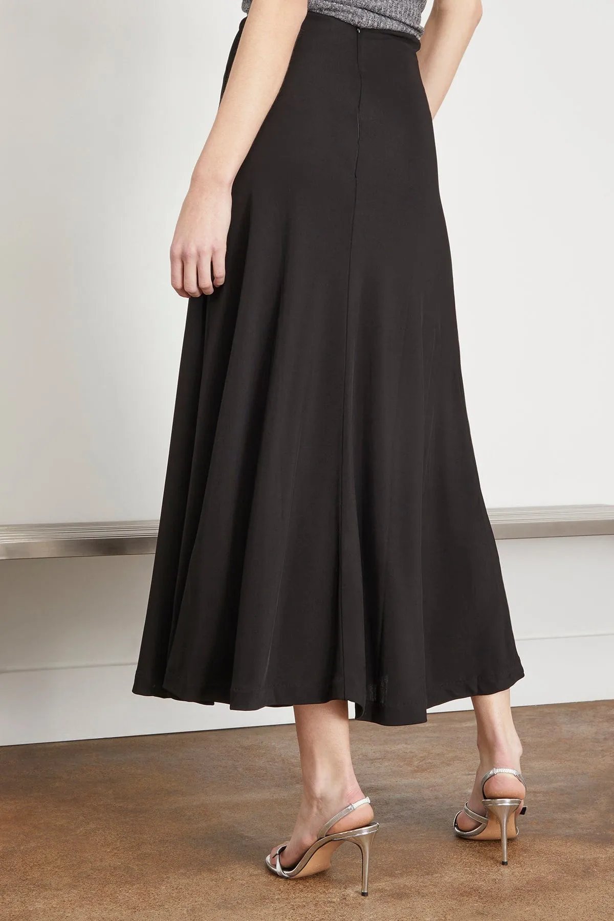 Movere Skirt in Black