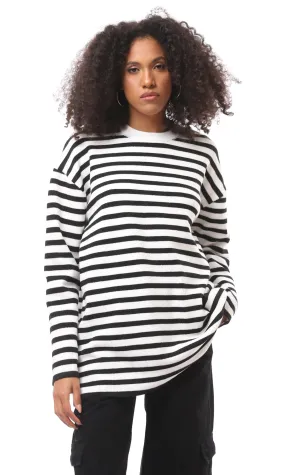 O171922 Bi-Tone White & Black Round Neck Pullover